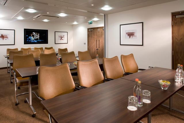 Balmoral Suite - image