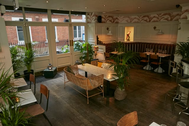 Ground Floor Bar and Restaurant - image