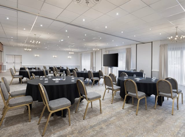 Admirals Suite - image