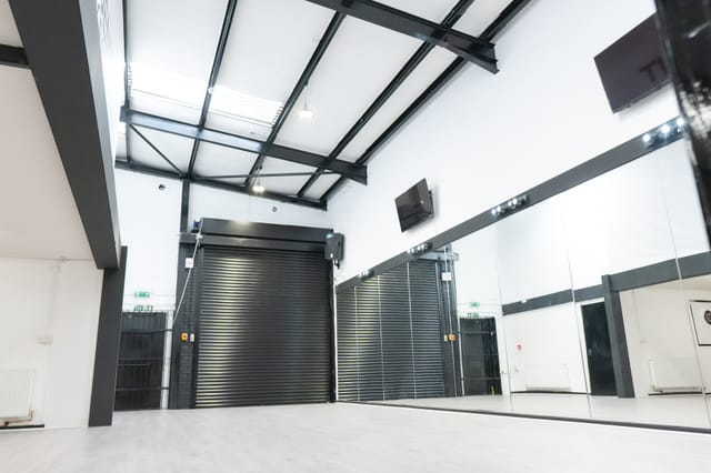 DANCE STUDIO - image