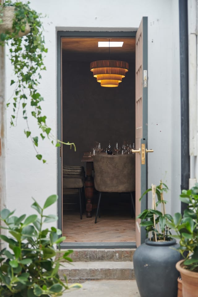 Private Snug - image