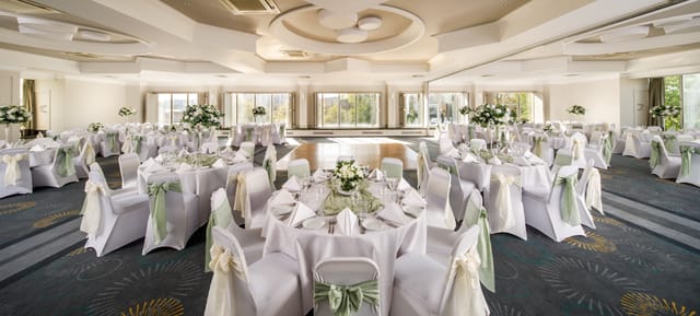 County Suite - image