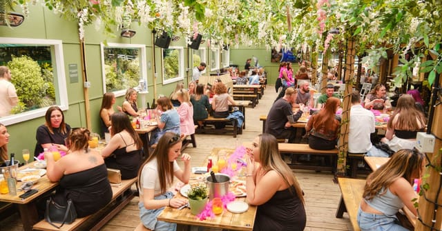 Entire venue - image