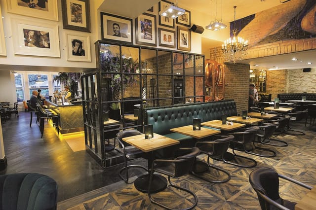 Cocktail bar - image