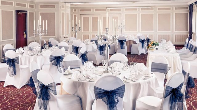 Summit Syndicate Rooms - image