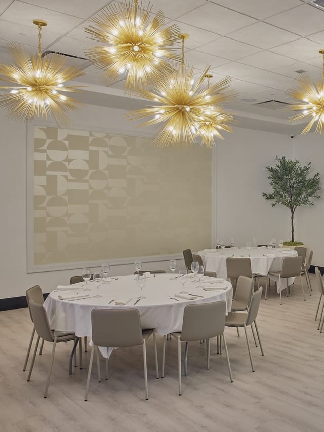 Banquet hall - image