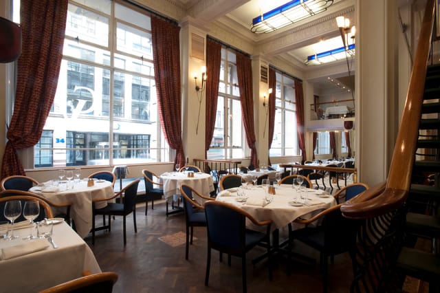 Marble-topped bar - image