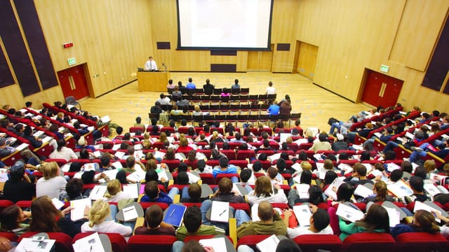 Shilling Building Seminar Room - image