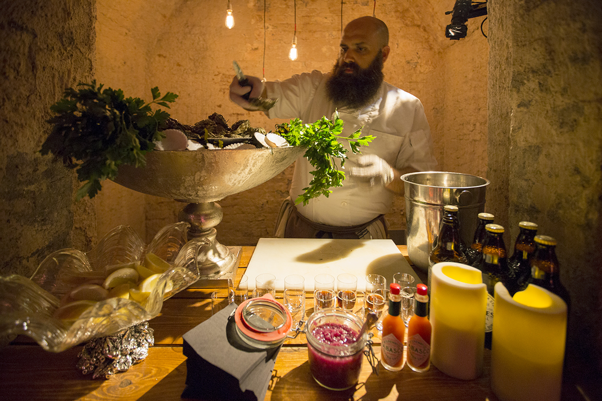Seafood raw bar at Somerset House, featuring fresh oysters for upscale events.