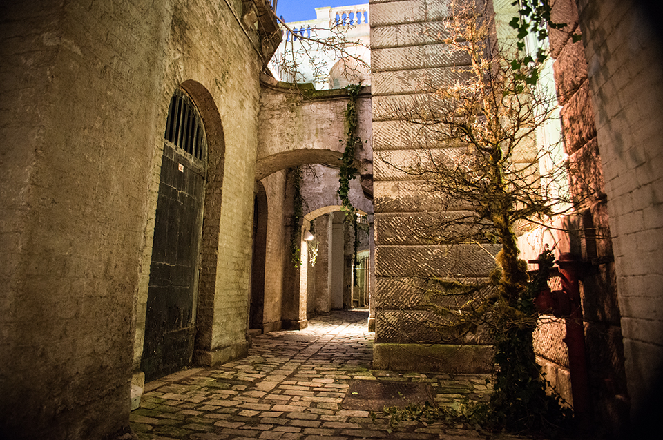 Lightwells and Deadhouse alleyway at Somerset House, ideal for unique outdoor events.