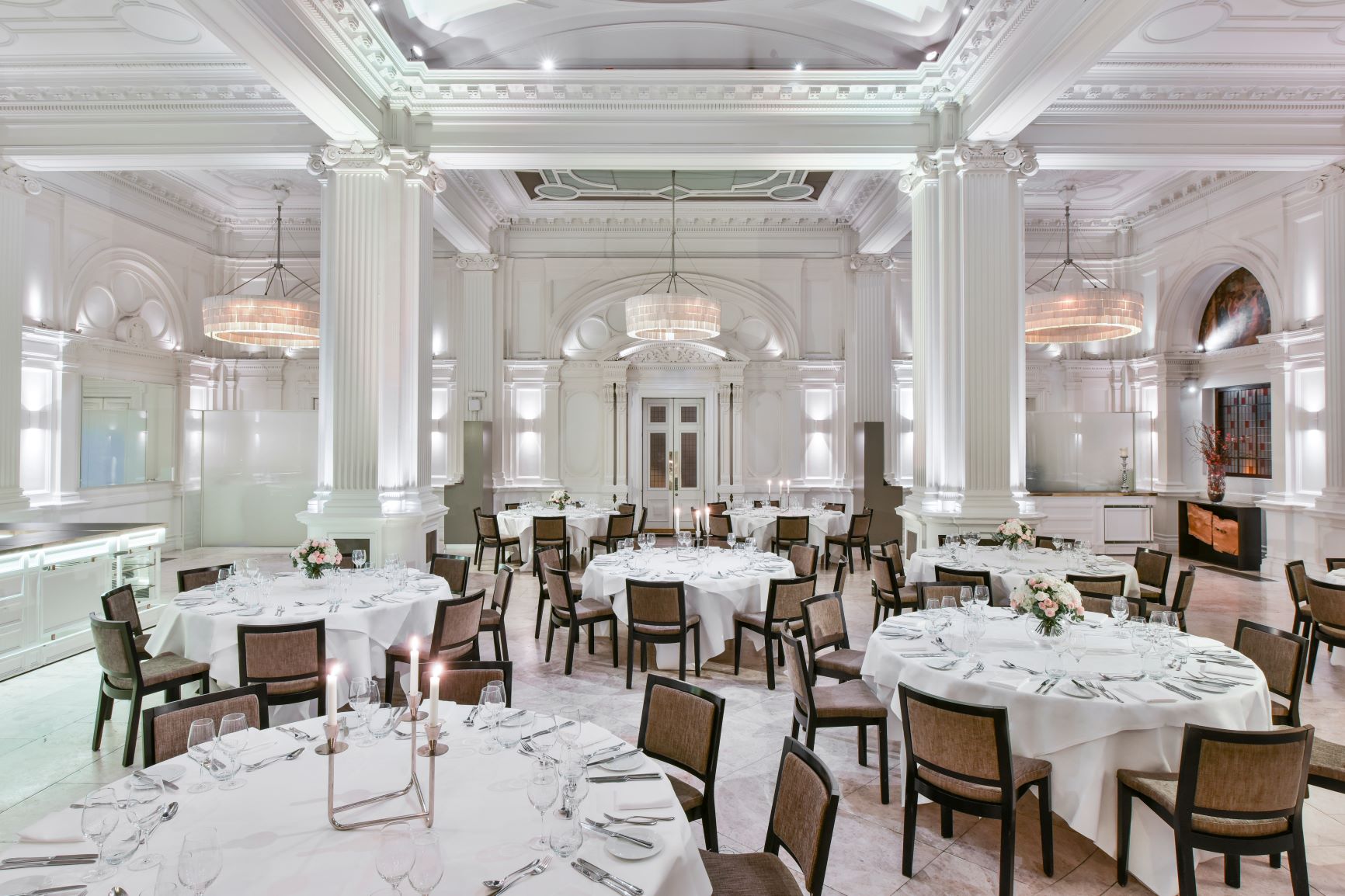Elegant 1901 Ballroom at Andaz London, ideal for weddings and corporate events.