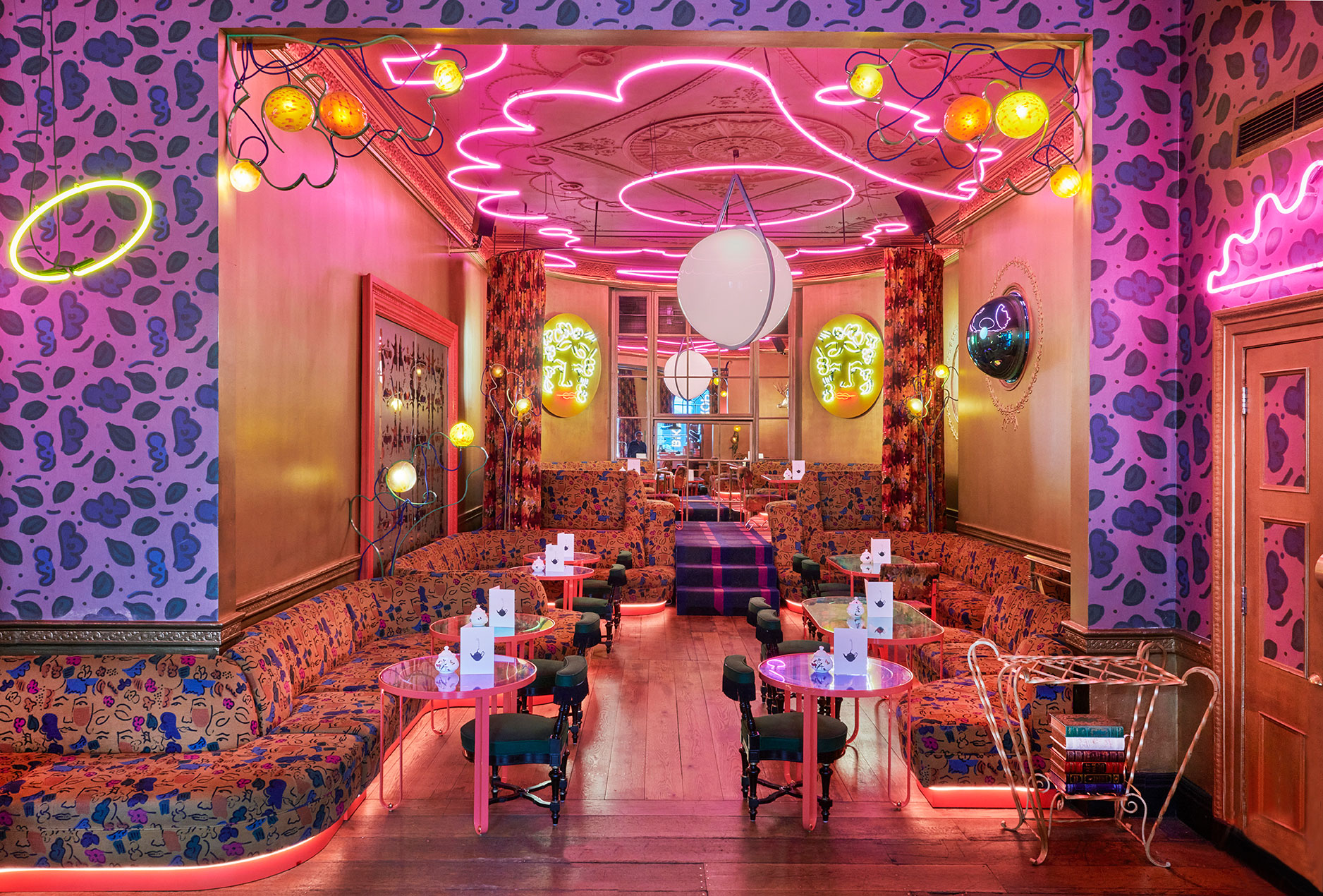 Parlour - e76df1e3-2ee9-48f6-993d-b6dab7021aa4.jpg