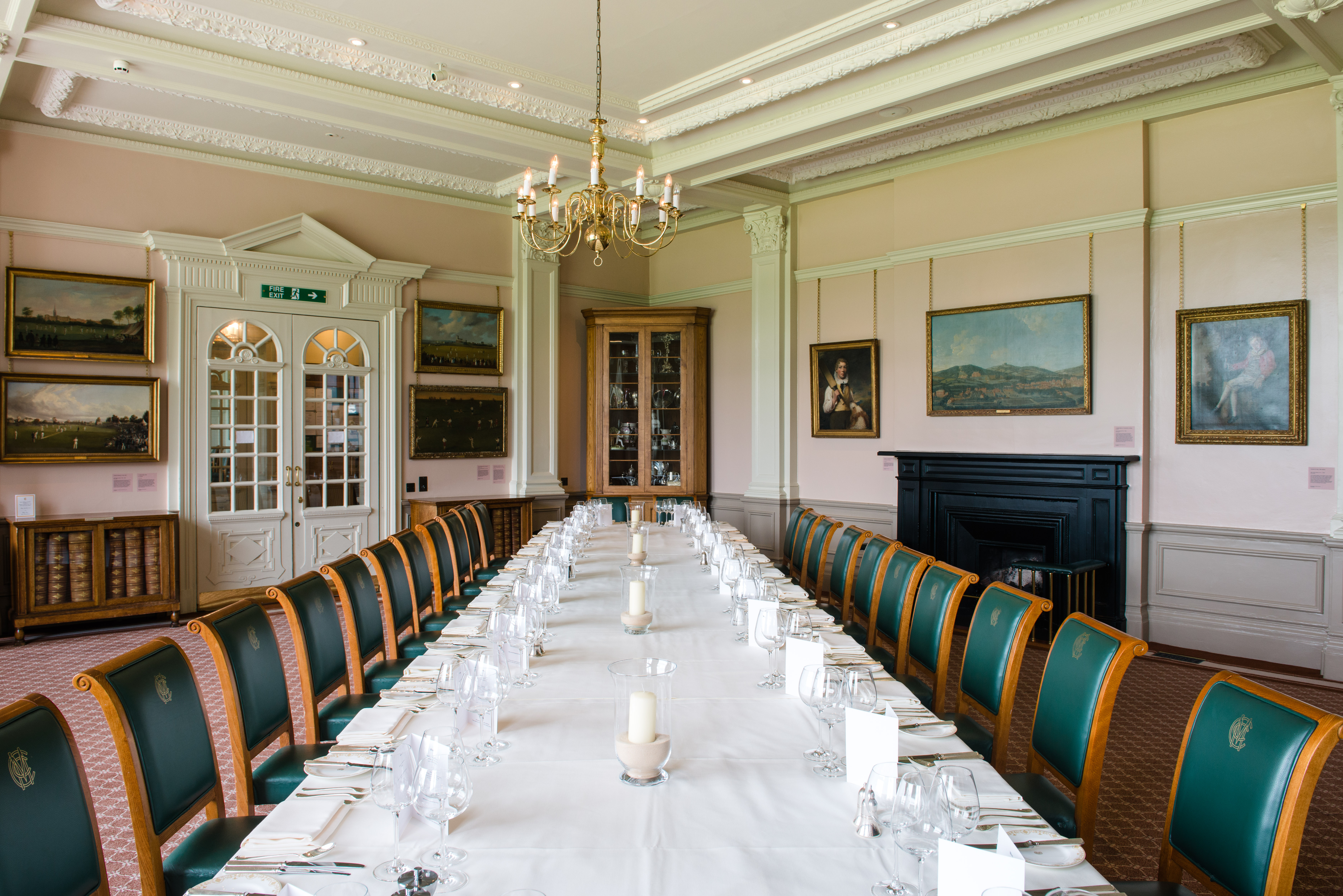 The Writing Room - dsa2b0dfz5b.jpg