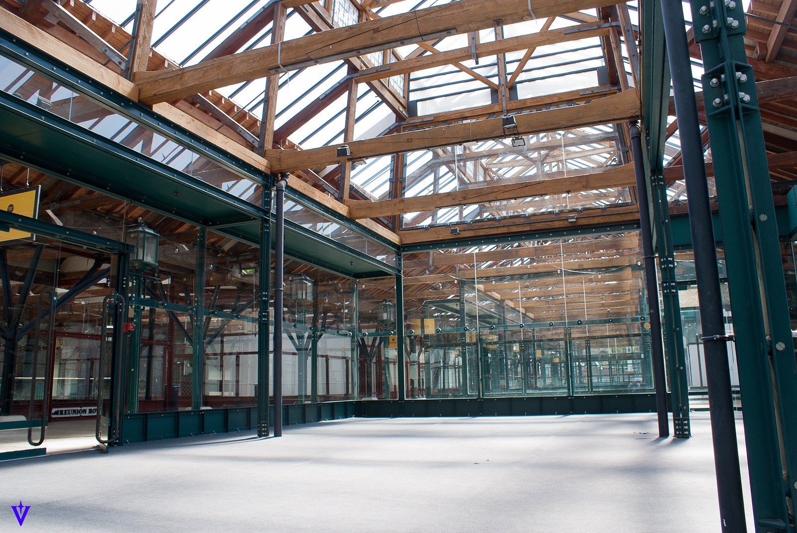 East Mall - bis0gf0spes.jpg