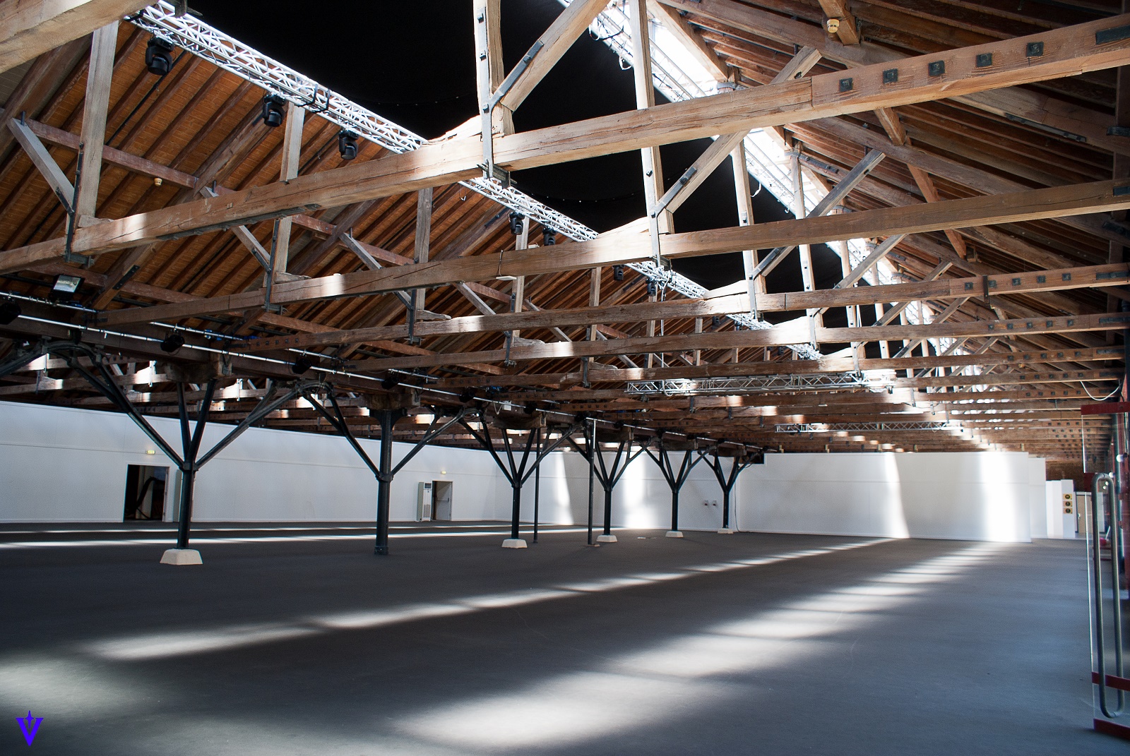 Great Gallery - cflqbxgabel.jpg