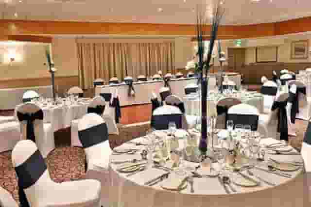 Cresta Court Hotel