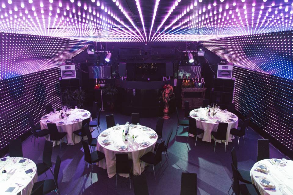 Lightbox  - 5g3xy2iut1m.jpg