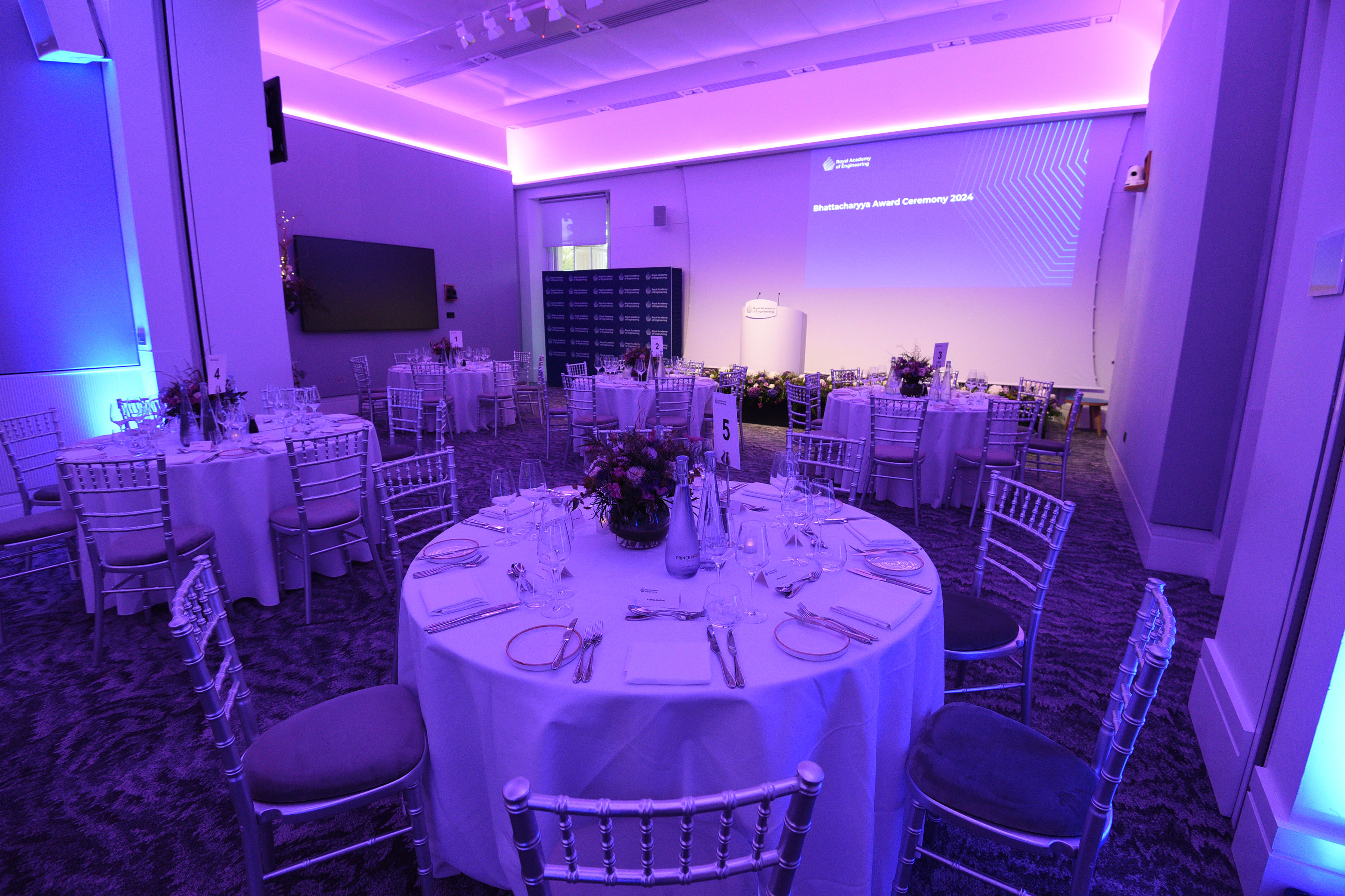 Al Qasimi and ERA Foundation Room - 0bf08dbf-52e8-4739-9cd4-fb5814a42157.jpg