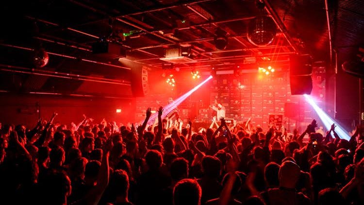 Stage + Club - 33a05ee6-c7d1-4050-a9cf-f6b805fe0535.jpeg