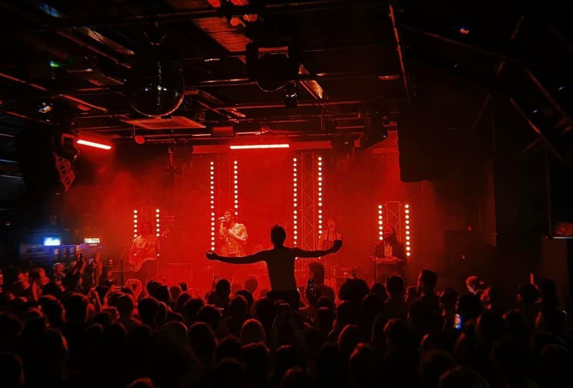 Stage + Club - 420c5682-ab13-4c81-831d-92f4a226f5fd.jpeg