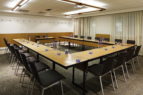 Southwark Suite  - 1j5ubu44r4g.jpg