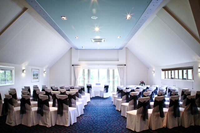 Fallow Suite at Hampton Court Palace Golf Club, elegant meeting room for events.