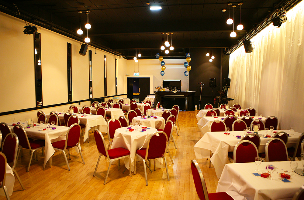 Studio - qrwdl2anqjn.jpg