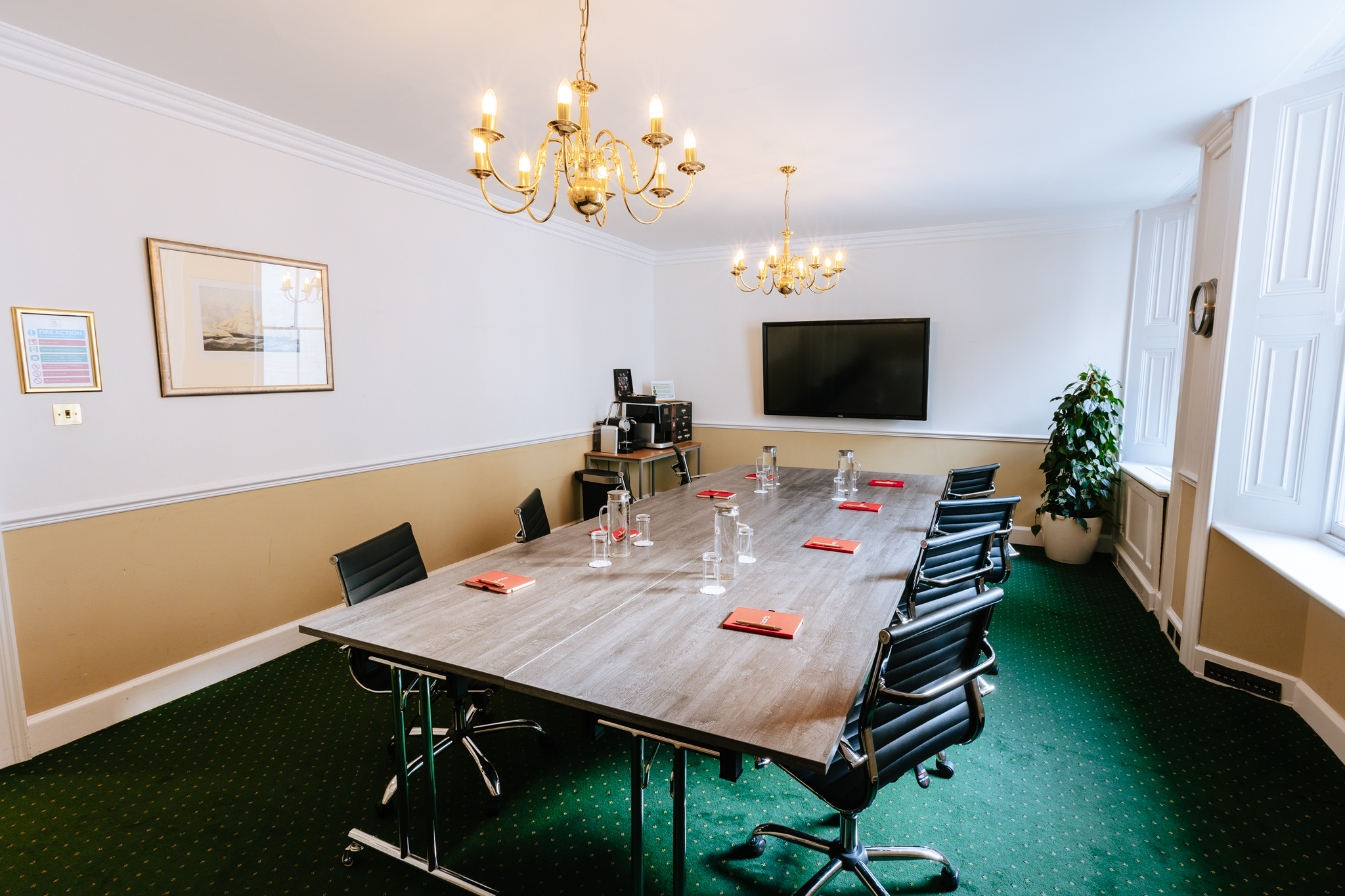 John Maynard Keynes Room - f0meys230mu.jpg