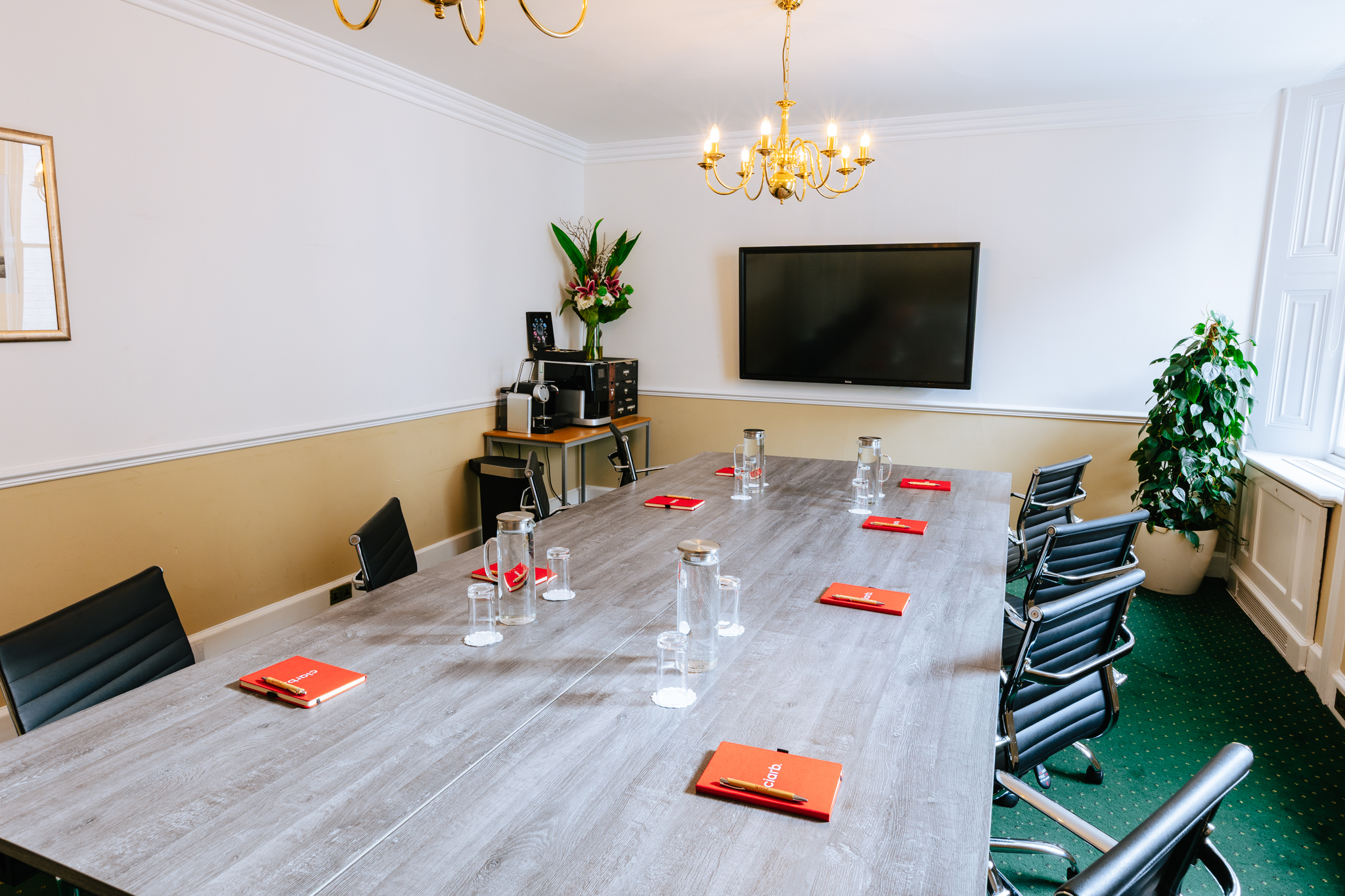 John Maynard Keynes Room - vuo1lvmxmh1.jpg