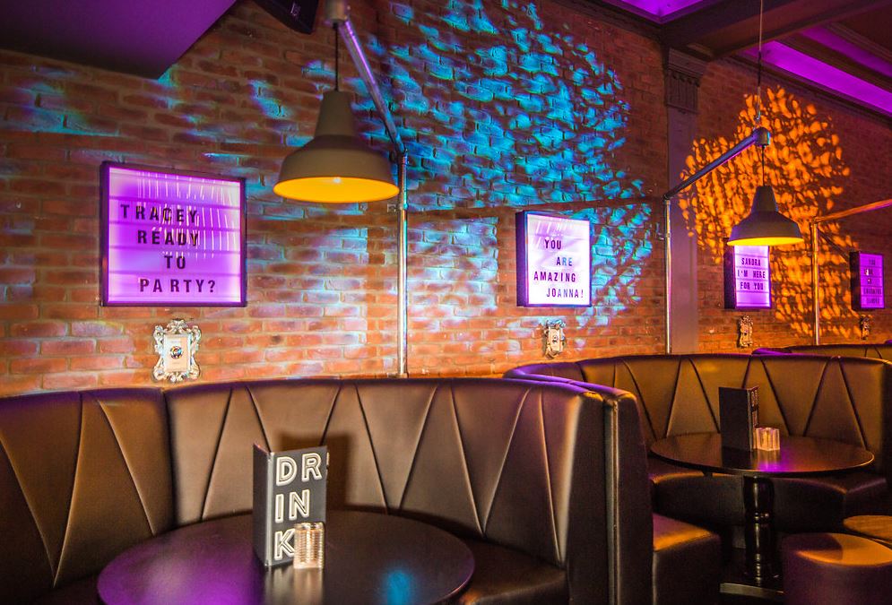 Cocktail Bar - 5y31nrcqb00.JPG