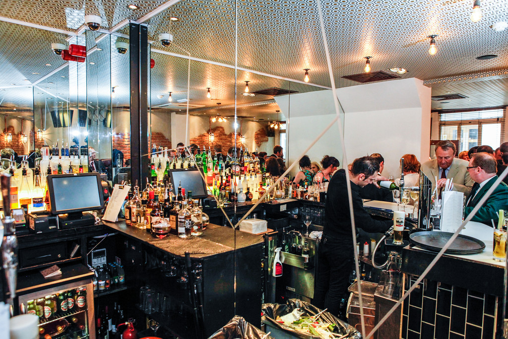 Patch St Paul’s private room: modern decor, ideal for networking events and gatherings.