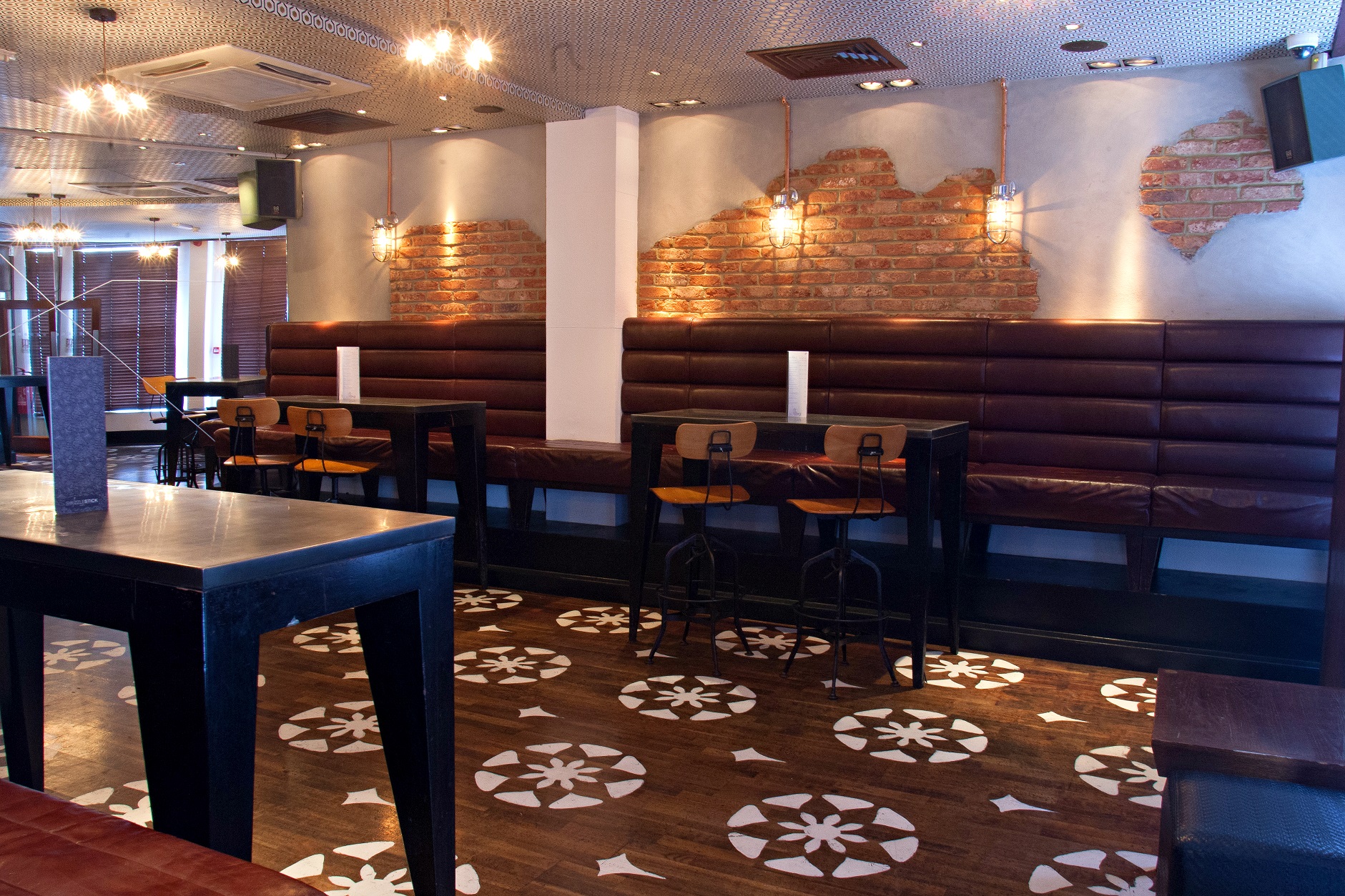 Stylish Private Room in Patch St Paul’s, ideal for networking events and gatherings.