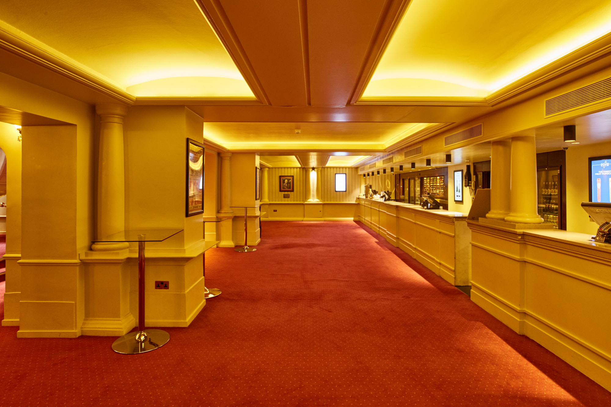 Val Parnell Bar - 5eqv5o4k3ud.jpg