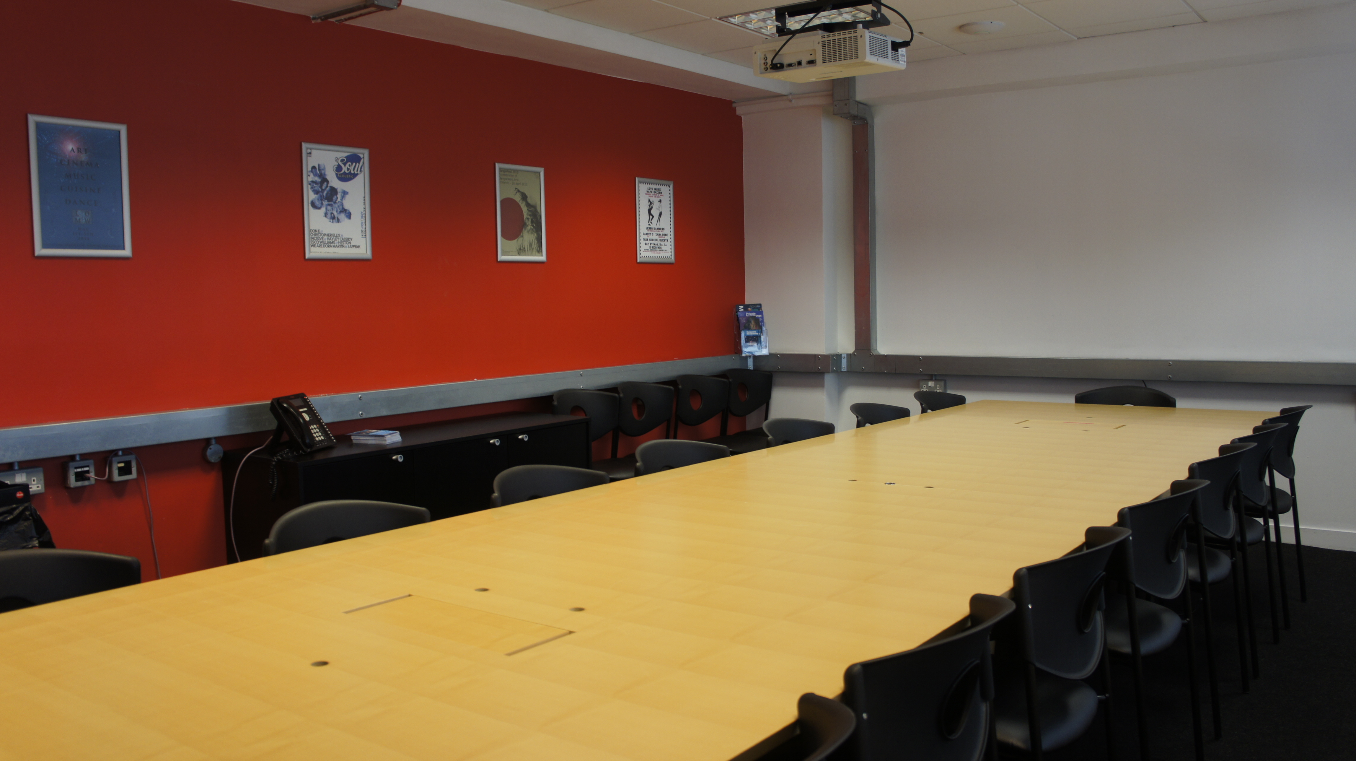 Boardroom - qtbxw4yexb0.JPG