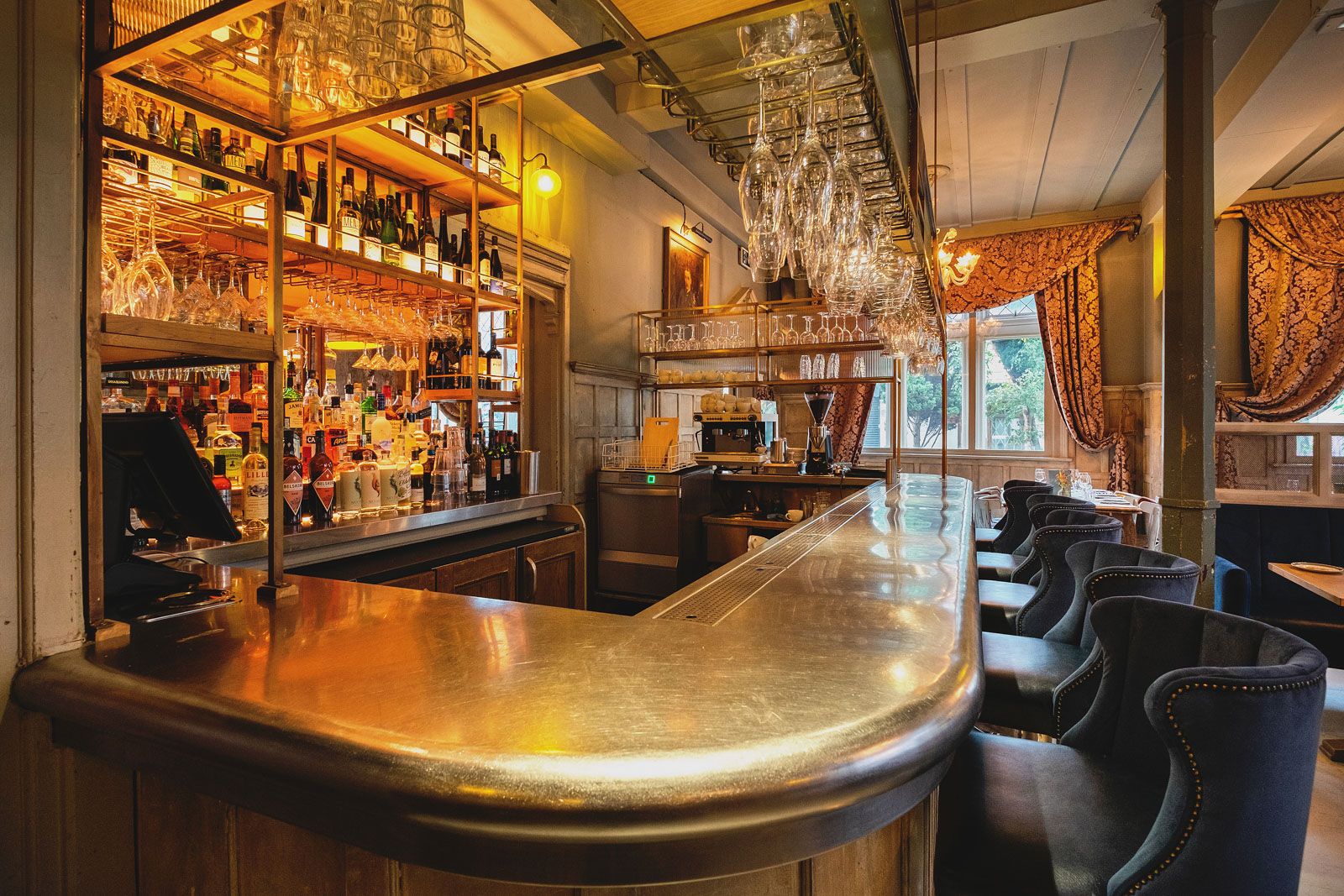 Dining Room - zcrcu01bktn.jpg