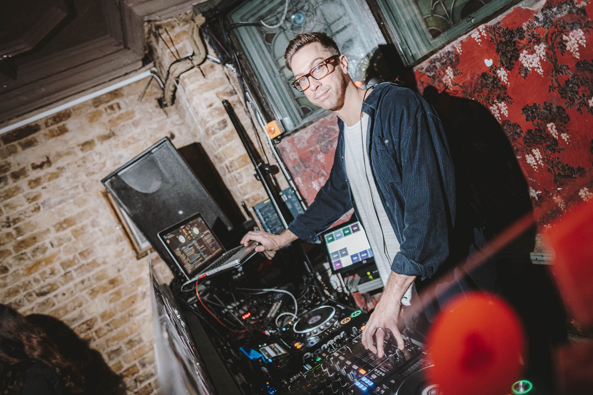 The Music Club Room - zhc1kfobtjh.jpg