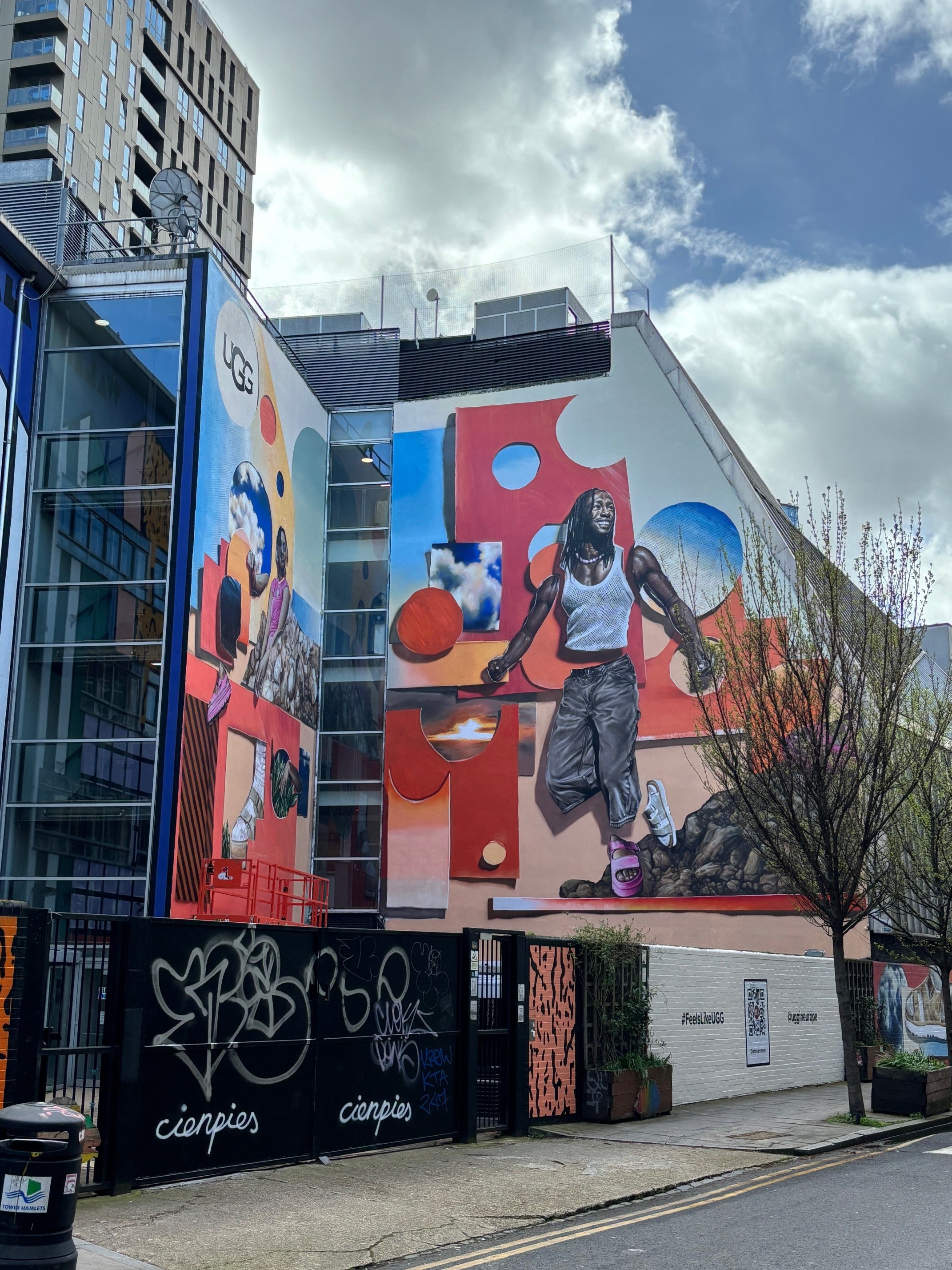 External Advertising - 2kuyzmn3noz.jpg