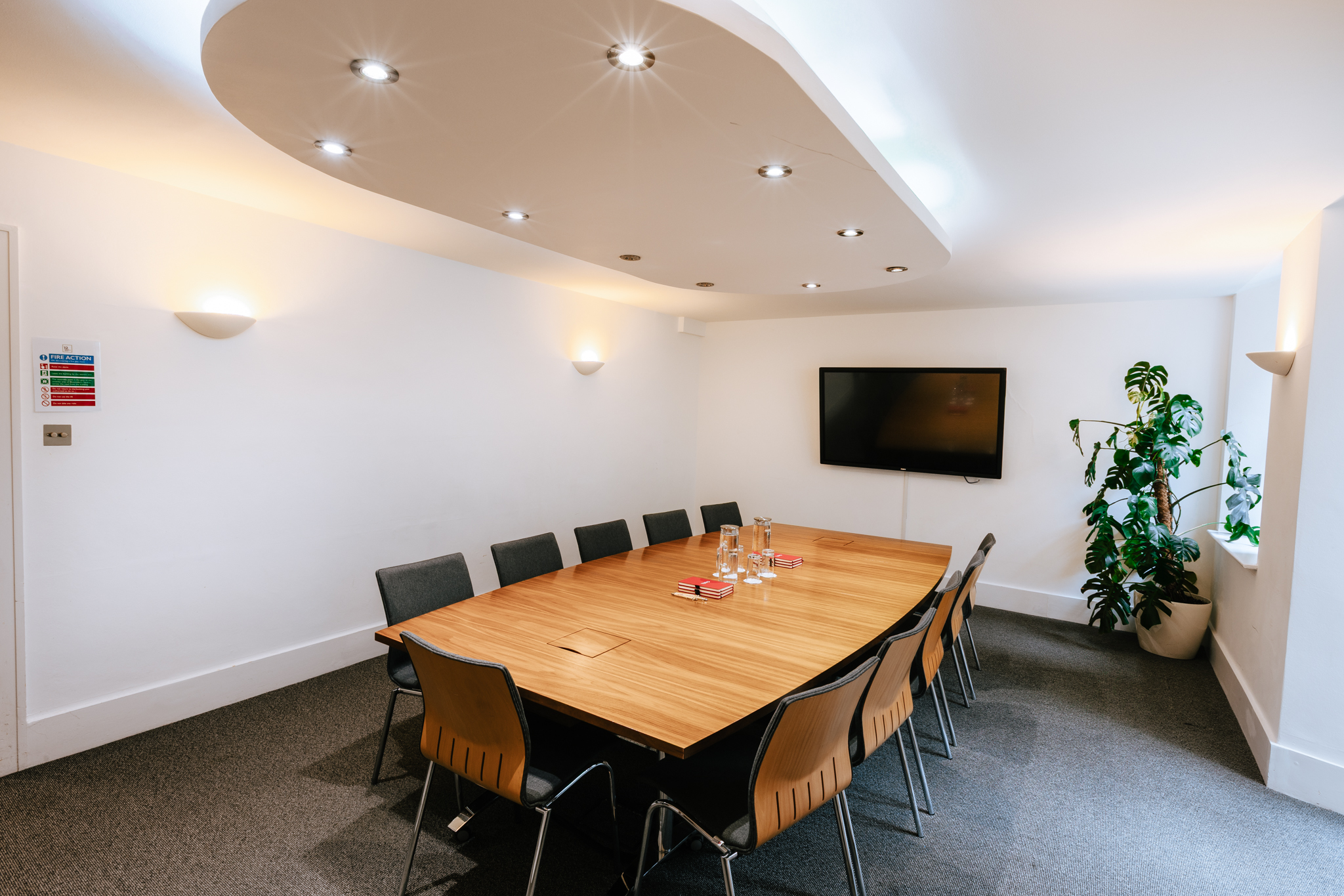 Garden Meeting Room - 0x4j3lmunsa.jpg