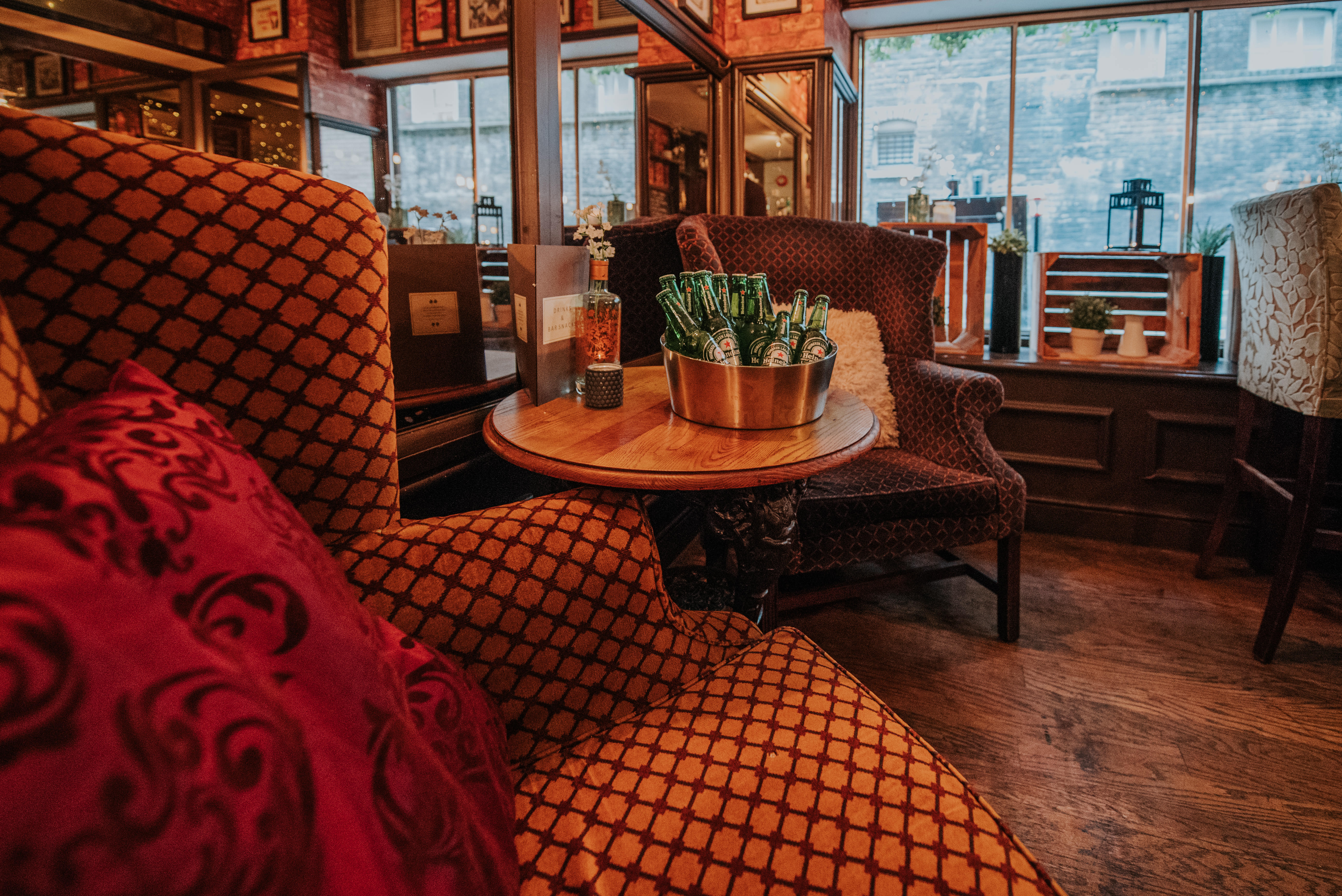 Whole Venue - zwsdquvb121.jpg