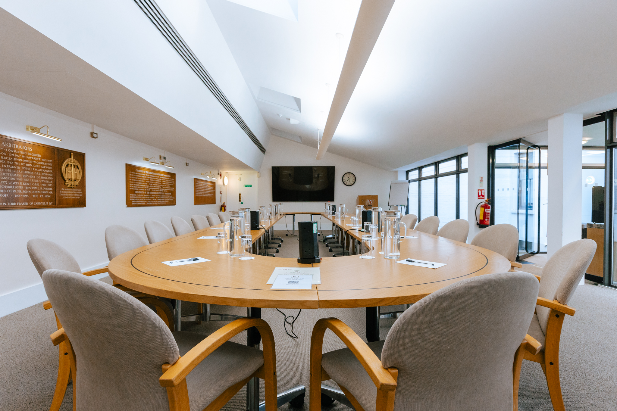 Council Chamber - jmwtor4j0f5.jpg