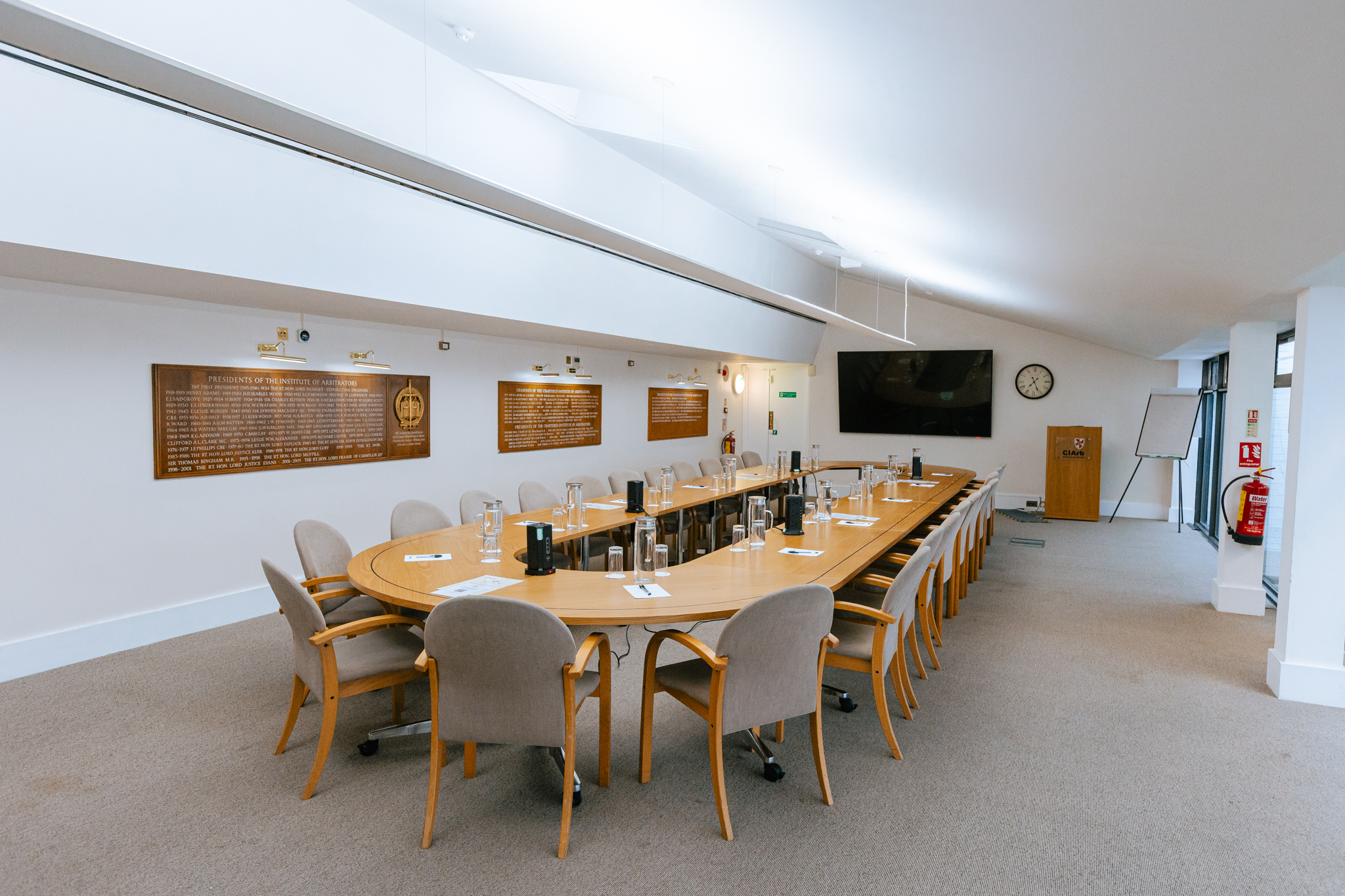 Council Chamber - mtn3fax0mwn.jpg