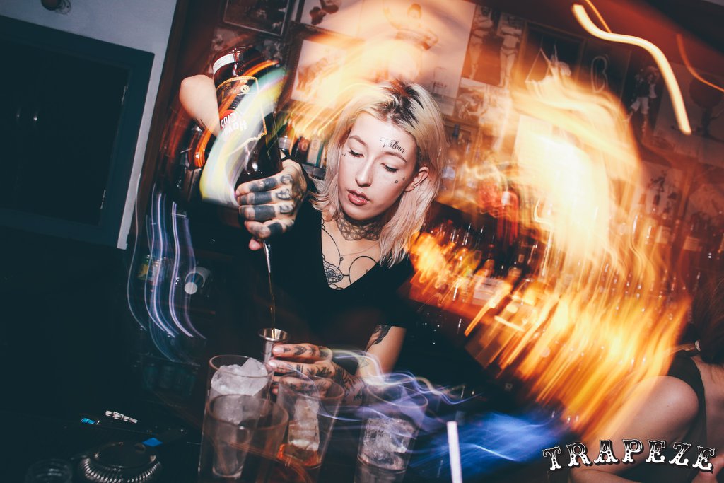 The Main Bar - vcc21eoewsd.jpg