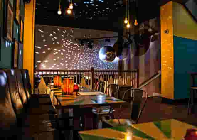 Trapeze Bar