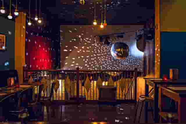 Trapeze Bar