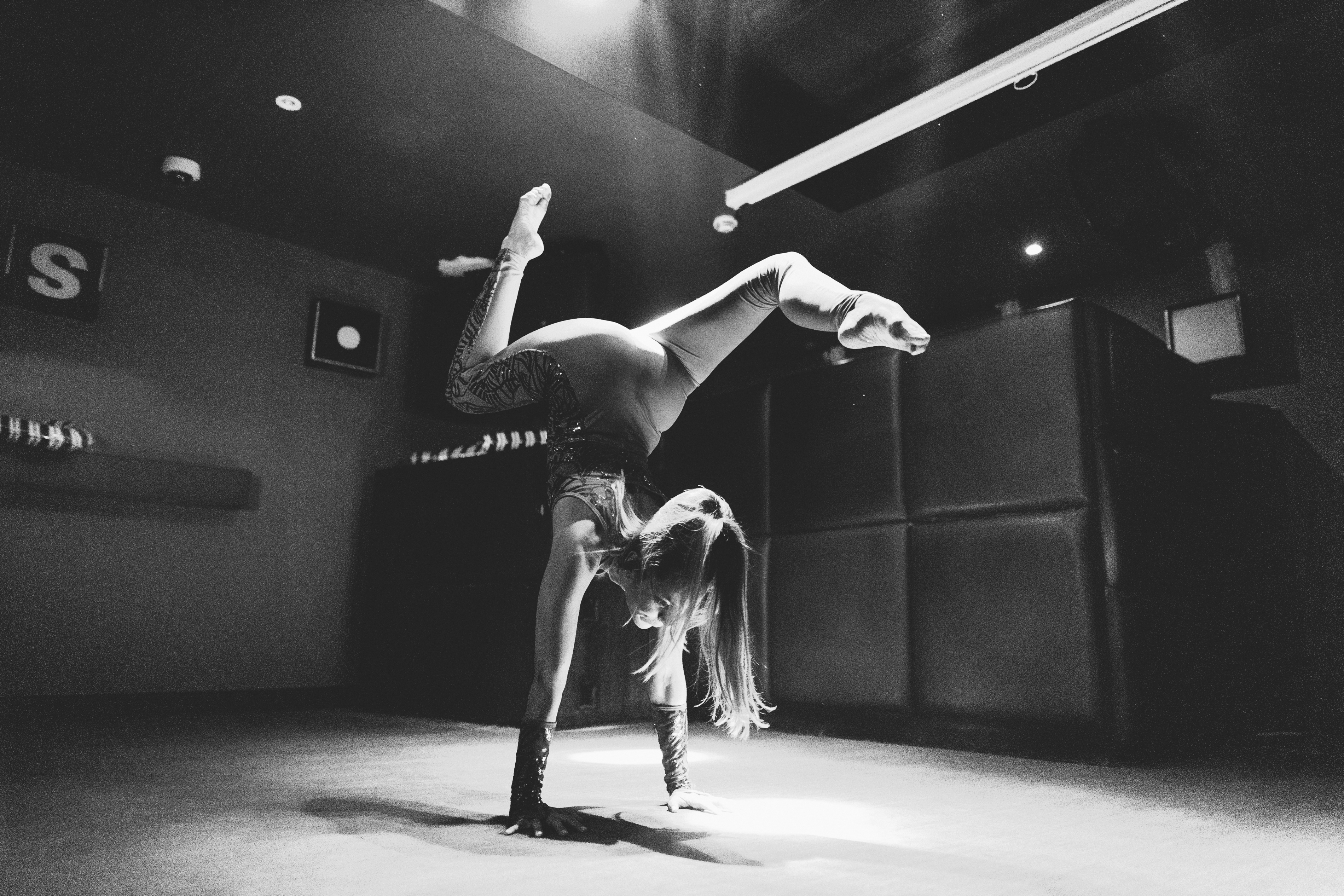 The Basement Club - pomzimugwij.jpg