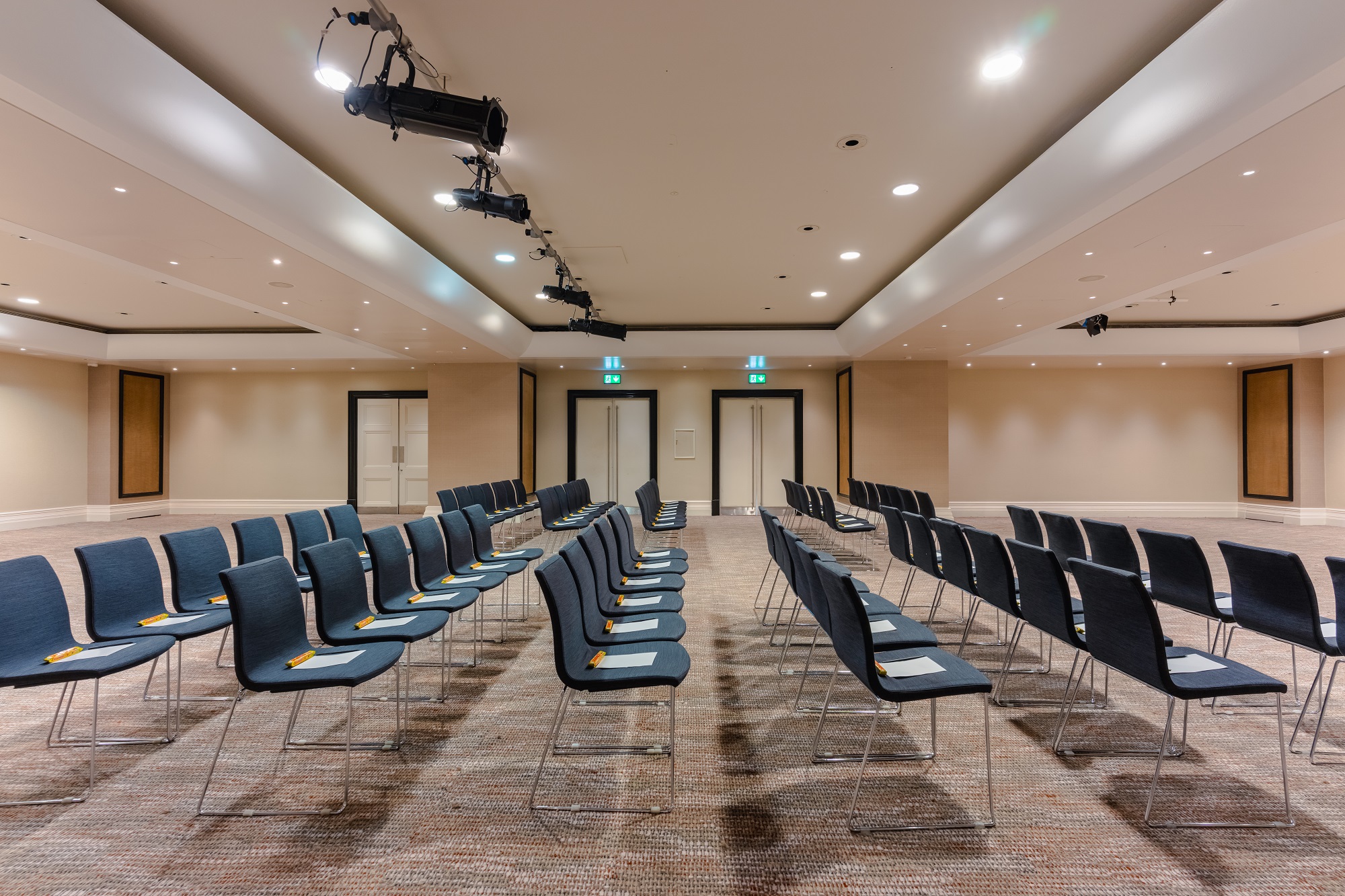 Great Eastern Suite - agzotser0d5.jpg