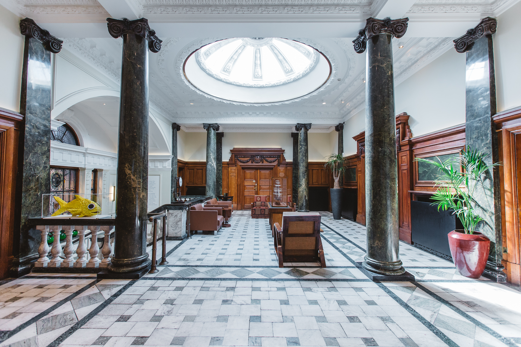 De Montfort Suite lobby with high ceilings, ideal for elegant events and meetings.