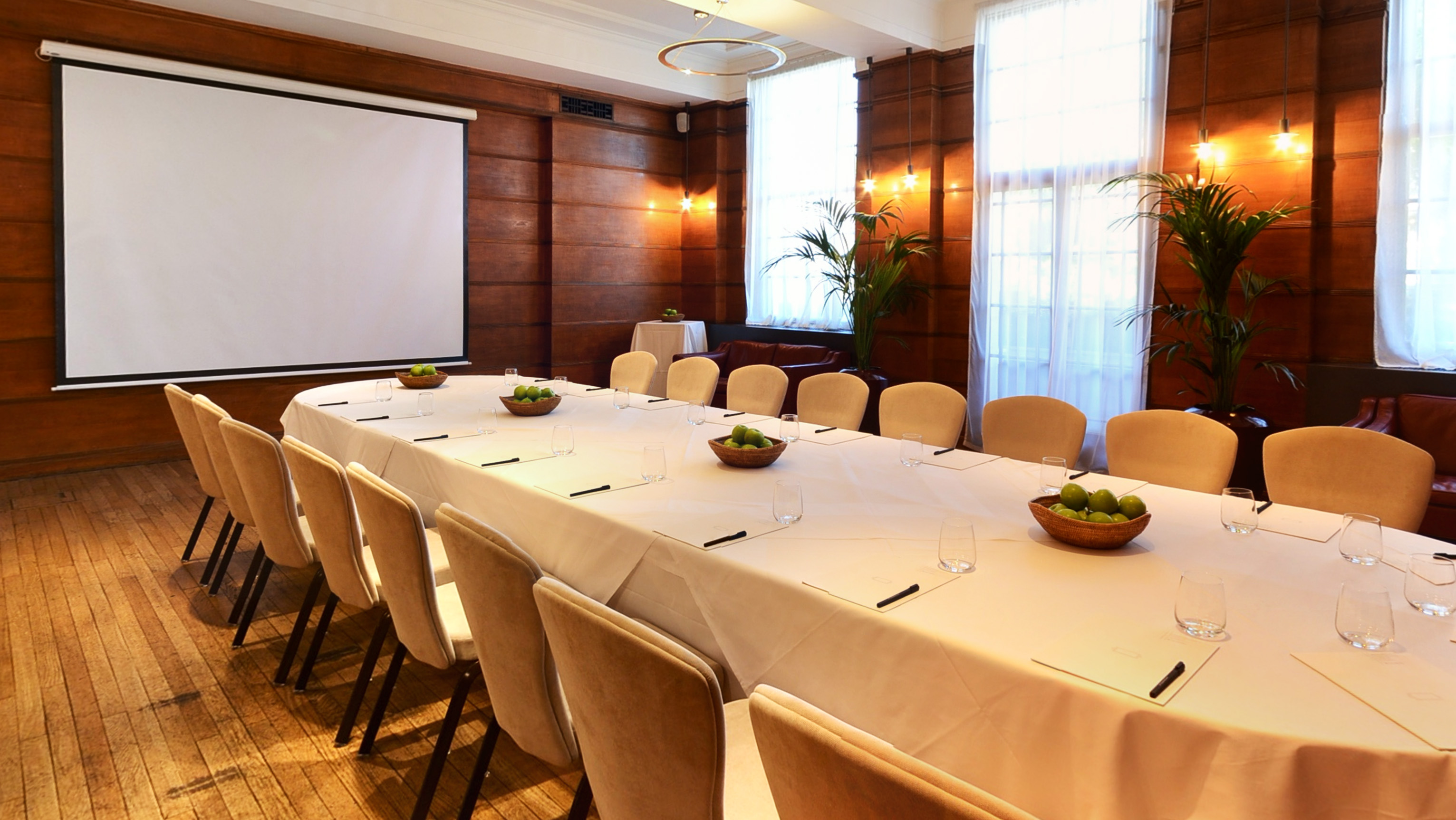 Bethnal Hall  - vl30phloh1d.jpg