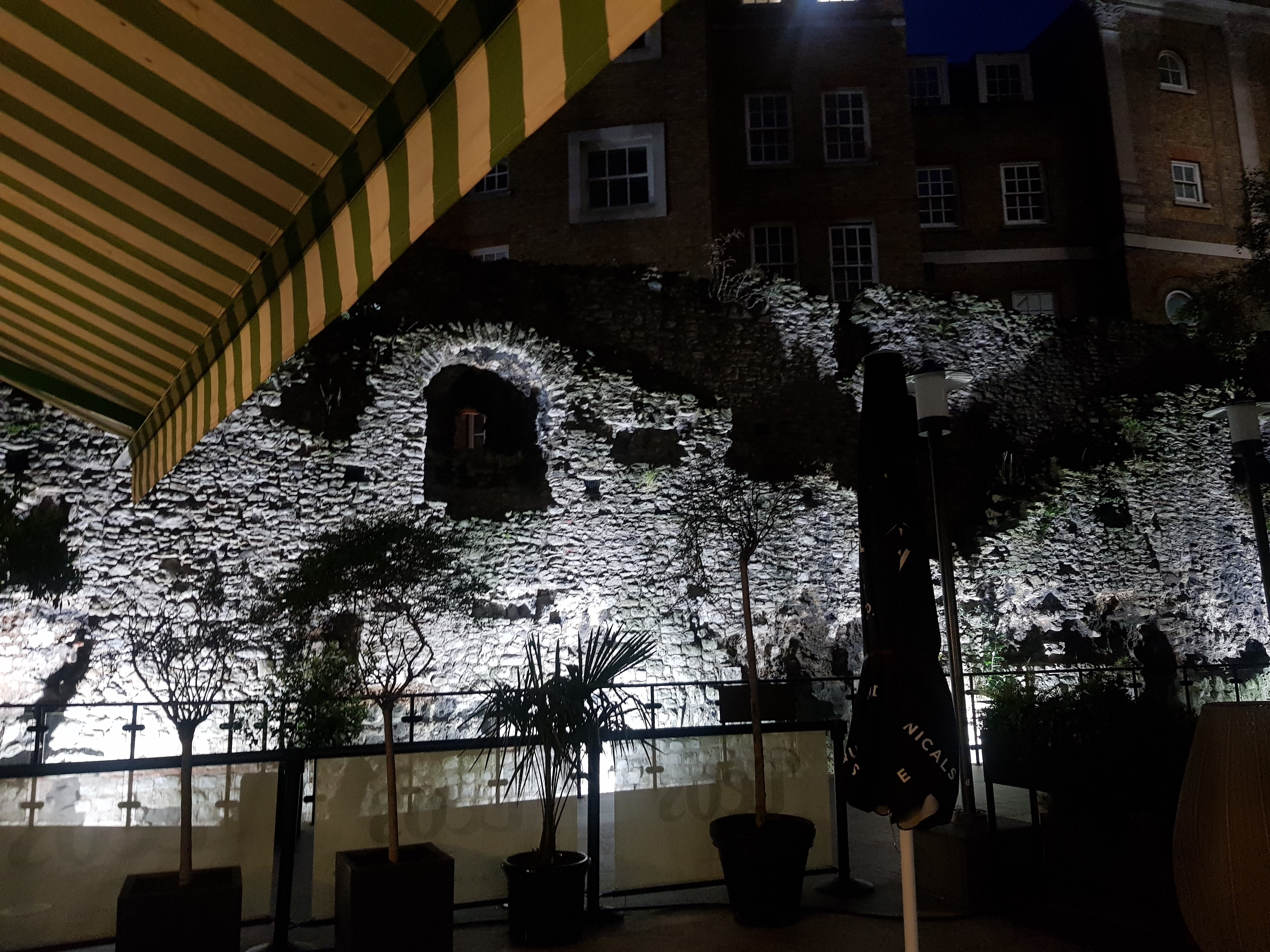 The Piazza - hcbspn552ko.jpg