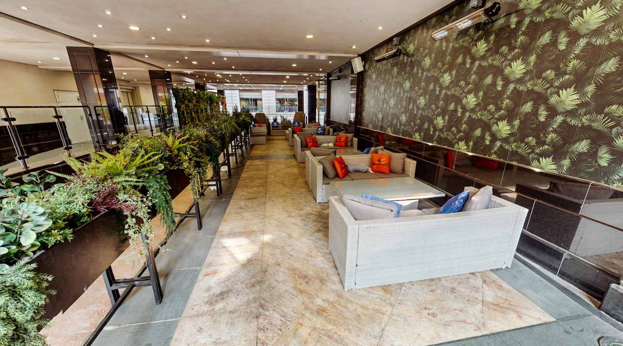 The Piazza - w5owvy42lqn.jpg